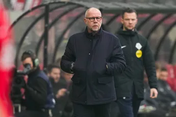 NB: 'Grim en Ajax hebben geen antwoord op aanpassingen van tegenstanders'