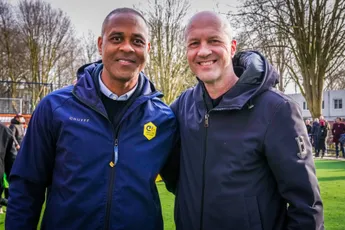 Kluivert nog niet benaderd door Cruijff: 'Ik probeer hem wel te adviseren'