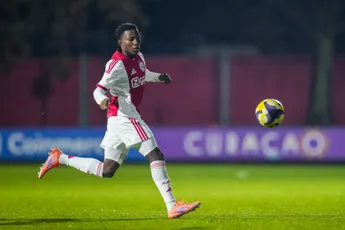 García verklaart positiewijziging van Ajax-talent: 'Voor mij meer vleugelspeler dan back'