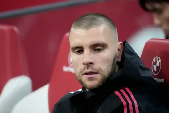 Rondom Ajax: 'Ajax hoeft niet te vrezen voor paspoortenkwestie; Paes gewoon speelgerechtigd'