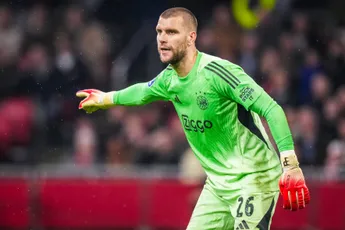 Paes niet blij met verdedigend optreden Ajax bij dode spelmomenten: 'Moeten mannelijker zijn'