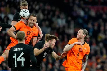 Nederland wint nipt van Noorwegen in jubileumwedstrijd Weghorst