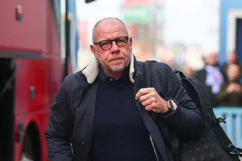 Grim nog altijd trainer van Ajax: 'Binnen Ajax hoor je dat ze het niet koppelen aan bepaald resultaat'