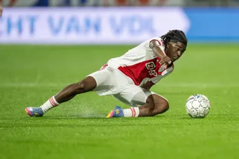 Acheampong ontgroeit jeugdvoetbal: 'Niet afzakken in niveau, anders wisselt hij me'