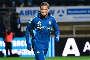 Geruchtenmolen: 'Ajax laat oog vallen op negentienjarig toptalent van Fulham'