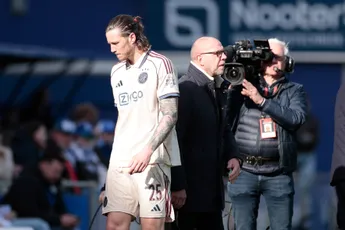 'Maar zelfs Weghorst kon niet ontsnappen aan de lethargische sluier die over Ajax hing'