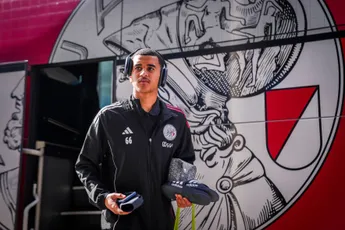 Ouazane ziet kansen in Ajax 1: 'Ik moet nóg betrouwbaarder worden'