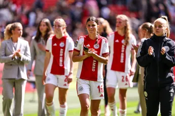 Ajax Vrouwen loopt averij op in titelrace na onbesliste Klassieker