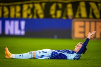 Perez zet vraagtekens bij fitheid Ajax-spelers: 'Godts krijgt kramp tegen NAC'