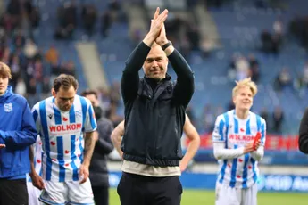 Veldman denkt dat Ajax nog in te halen is: 'We hebben de kwaliteit om het te halen'