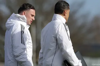 Feestvreugde bij Ajax O17 na succesvolle bekercampagne: 'Wordt een latertje'