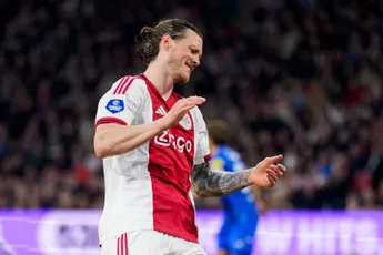 NB: 'Het lijkt alsof het de spelers van Ajax niet interesseert, er straalt niks vanaf'