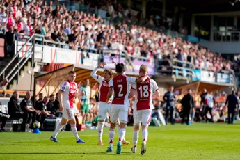 Kranten lovend over Ajax na overtuigende zege: 'Was weer eens een fijn elftal om te aanschouwen'