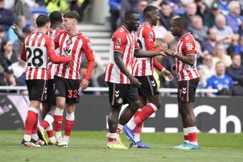 Buitenland: Brobbey grijpt de hoofdrol bij Sunderland, Blind en Míchel in de problemen