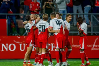 Ajax treft FC Utrecht in finale Europese play-offs; Domstedelingen te sterk voor sc Heerenveen