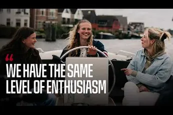 Ajax TV | Kelly x Xanne & Renee: 'Ik ben ook fanatiek, maar zij wint alles' ♥️