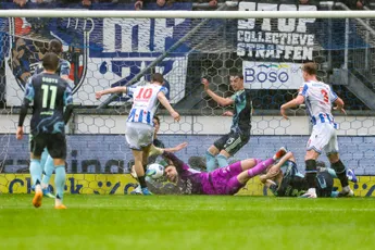 Paes liet Ajax-fans even schrikken: 'Het zijn lastige omstandigheden'
