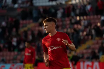 Geruchtenmolen: 'Ajax kijkt opnieuw rond in Girona; vleugelaanvaller in beeld'