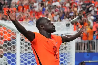 Perez ziet in Brobbey ideale Oranje-spits: 'Is nu een aanspeelpunt, legt de bal af en weg is hij'
