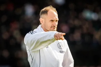 Carlos García nieuwe trainer Jong Ajax; Astorgano, Emanuelson en Colinas completeren staf