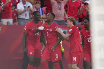 Invaller Larin redt gastland Canada en zorgt voor gelijkspel tegen Bosnie & Herzegovina