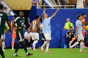 Uruguay knokt zich terug en pakt uiteindelijk punt tegen Saudi-Arabië