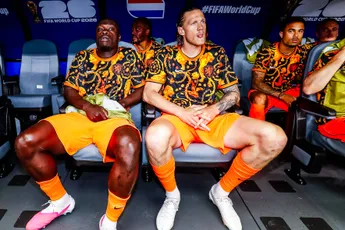 Derksen had Depay op de bank gehouden: 'Dit was de ideale wedstrijd voor Weghorst'