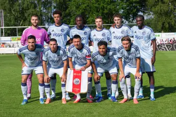 Preseason: Ajax groeit in druk zetten, Henrique debuteert en Mokio blinkt uit