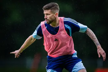 Henrique heeft duidelijk doel bij Ajax: 'Dan ben ik er zeker van dat ik weer terugkeer'