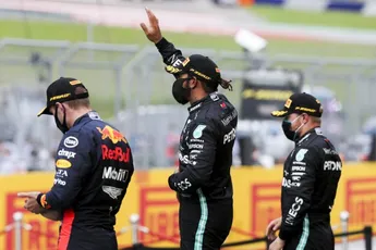 Bijval voor Hamilton: 'Die titels zijn hem zeker niet in de schoot geworpen'
