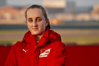 F1 in het kort | Opnieuw Nederlandse overwinning op Zandvoort: Weug wint race in F1 Academy
