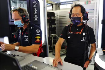Honda ontkracht hardnekkig gerucht over agressievere motorstand Verstappen