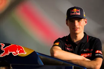 Jonge Verstappen deed Buxton versteld staan: 'Je zag het aan de gezichten van andere coureurs'