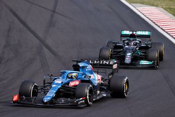 Sky Sports-commentator Brundle: 'Er zit nog steeds frictie tussen Alonso en Hamilton'