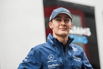 Mercedes kan in haar handen wrijven: 'Veeleisende' Russell 'denkt alleen maar aan het team'