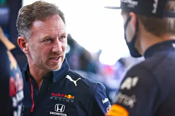 Horner niet te spreken over handelen Mercedes: 'Dat was achterbaks'