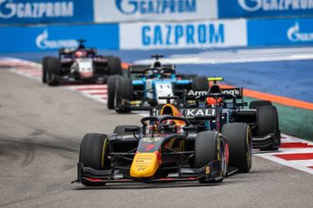 F2 in Saoedi-Arabië | Piastri wint door crashes gehavende feature race