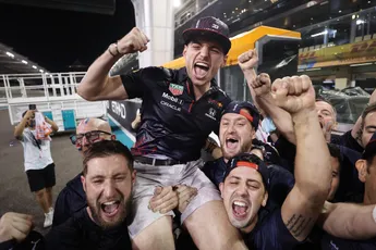 Verstappen en Vettel hielpen Red Bull met deze huzarenstukjes aan 100 overwinningen