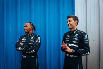 F1-testdagen Barcelona dag 3: Mercedes sluit testweek af met één-twee