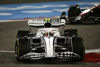 Race Gasly ging in rook op: 'De auto viel stil en het begon niet lekker te ruiken'