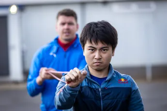 F2 in Frankrijk | Red Bull-junior Iwasa wint voor eerste maal in Formule 2