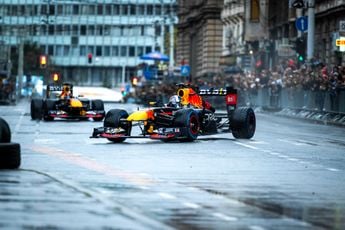 Coulthard lyrisch over Red Bull-showruns: 'Als anderen het te moeilijk vinden, doet Red Bull het juist'