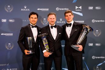 Red Bull viert dubbele F1-titelwinst met donuts van Verstappen en Pérez in Milton Keynes
