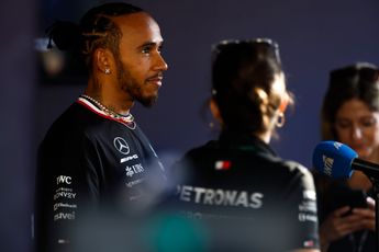 Het is niet mogelijk voor Hamilton om nu het seizoen al af te schrijven: 'Dat kan hij niet'