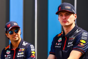 Hill voorspelt zware kluif voor Verstappen: 'Pérez gaat niet vermorzeld worden'