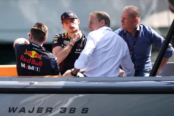 Brundle heeft 'dingen gehoord en gezien': 'Verstappen-kamp gooide maandenlang handgranaten'