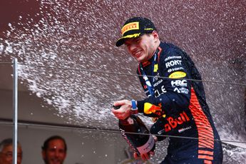 Verstappen won dankzij informatie van Red Bull: 'Die tien ronden waren cruciaal'