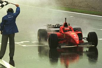 Regen tijdens GP van Spanje? In 1996 leverde dat deze legendarische regenrace op