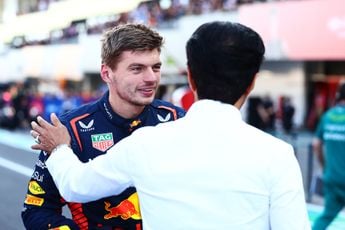 Viaplay-analist kritisch op Verstappen: 'Hij schopte er expres tegenaan'