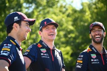 Pérez pakt samen met Verstappen de winst in een kartrace: 'Ricciardo was een beetje een terrorist'
